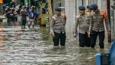 Berita Foto: Kampung Rawa Indah Terendam, Aktivitas Ibadah dan Ekonomi Warga Terganggu