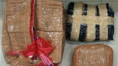 Dikira Mau Fotokopi, Pria di Bekasi Ini Tak Berkutik Saat Polisi Bongkar Kardus Bawaannya, Isinya Mengejutkan