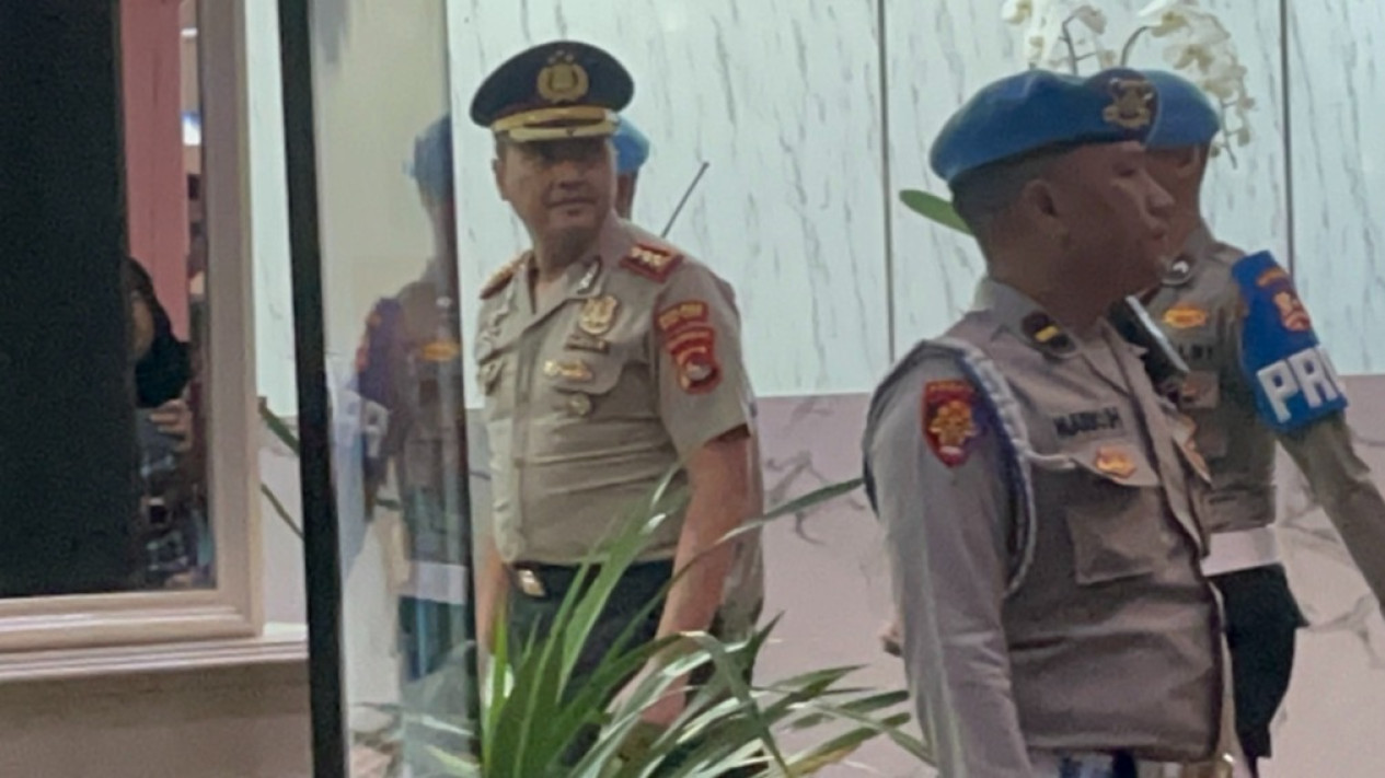 Terungkap, Cara Eks Kapolres Bima Kota AKBP Didik Terima Setoran Rp 2,8 Miliar dari Bandar Narkoba
            - galeri foto