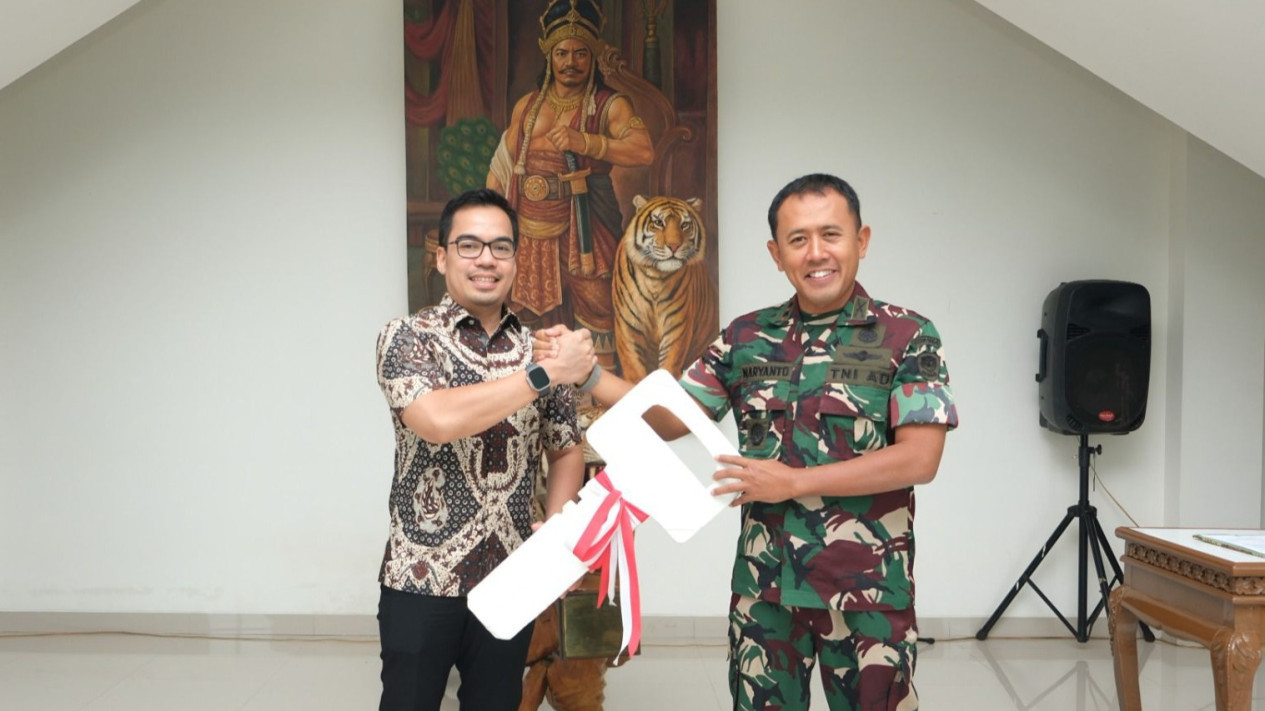 Peruri Serahkan Ambulans untuk Kodim 0604/Karawang di Hari Pertama Ramadan 2026
            - galeri foto