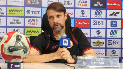 Keluhan Mauricio Souza Soal JIS Usai Persija Tundukkan PSM 2-1: Rumput Tak Ideal dan Tanpa VAR