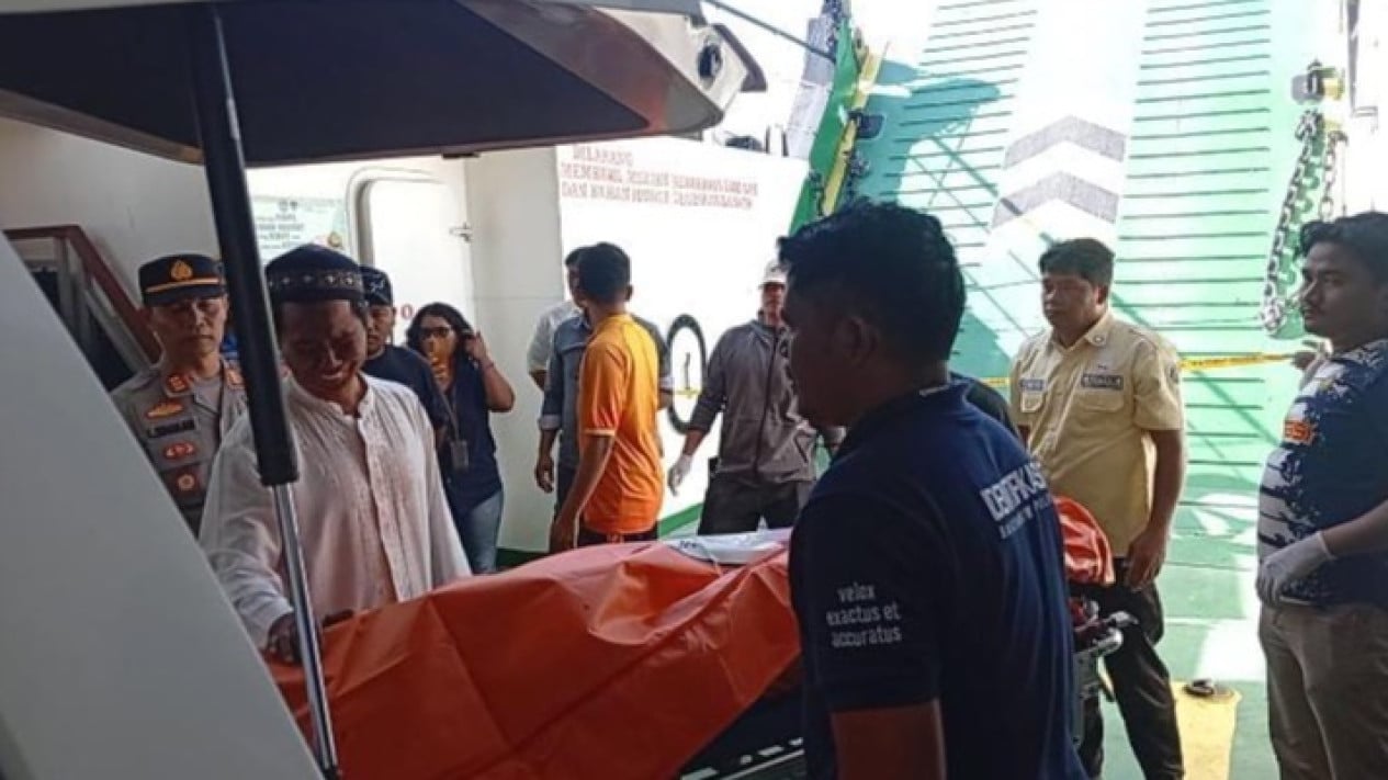 Tragis! Kapten KMP Kaldera Toba Ditemukan Tewas Gantung Diri
            - galeri foto