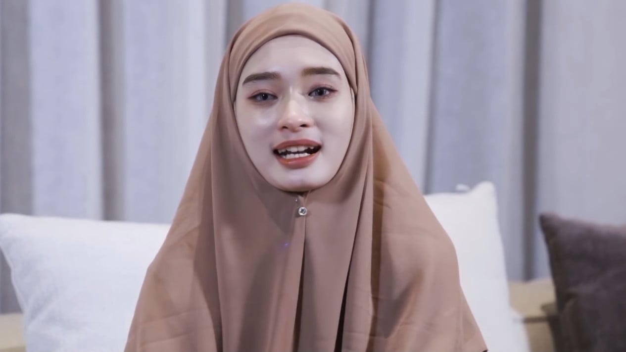 Inara Rusli Buka Suara Soal Sindiran ke Wardatina Mawa hingga Alasan Tak Kunjung Minta Maaf
            - galeri foto