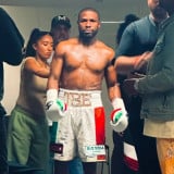 Segera Comeback ke Ring Tinju, Floyd Mayweather Sesumbar Incar Banyak Rekor: Saya Masih Memiliki..