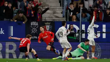 Kejutan Besar! Real Madrid Tumbang di Kandang Osasuna, Gol Injury Time Bikin Los Blancos Terancam di Puncak Klasemen