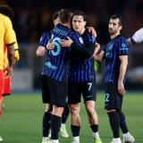 Dihujani Cemoohan, Bastoni Tetap Menang! Inter Milan Amankan 3 Poin Penting