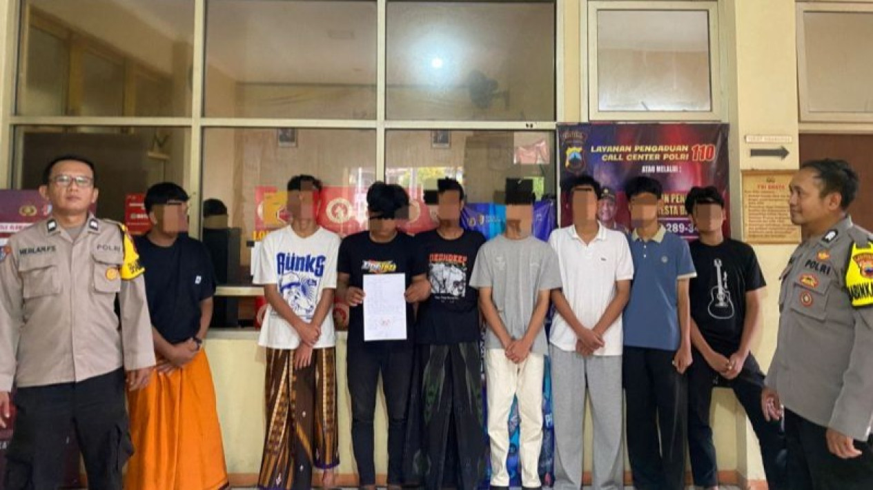 Polisi Mediasi Kasus Dugaan Pemukulan yang Viral di Media Sosial
            - galeri foto