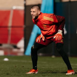 Gagal Catat Clean Sheet saat Debut untuk Ajax, Maarten Paes Panen Kritikan dari Suporter Belanda