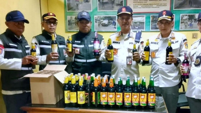 Awal Ramadan, Satpol PP Sita 637 Botol Miras di Jakarta Utara