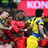 Rafael Leao Naik Pitam dan Sindir Kepemimpinan Wasit di Laga AC Milan vs Parma