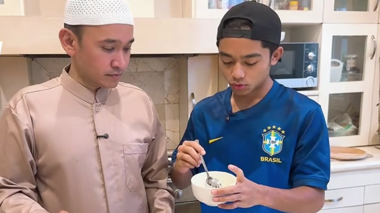 Menu Berbuka Puasa Ala Ruben Onsu dan Betrand Peto: Dari Sop Buah hingga Nasi Kebuli
            - galeri foto