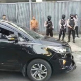 Bareskrim Polri  Grebek Gudang Peleburan Emas Ilegal di Surabaya