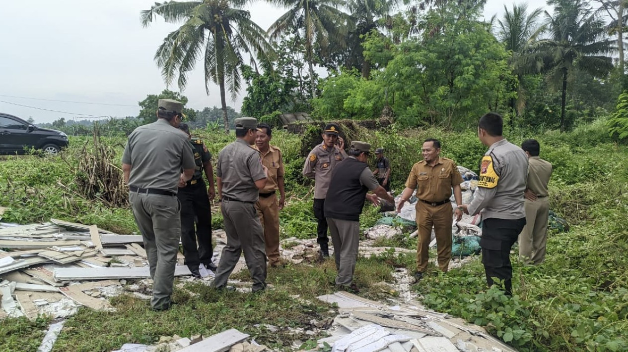 Polisi Kejar Pelaku Pembuangan Sampah Liar di Kali Sen Kulon Progo, Ini Ancaman Sanksinya
            - galeri foto