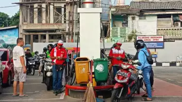 Lokasi penganiayaan terhadap petugas Stasiun Pengisian Bahan Bakar Umum (SPBU) 3413901 diduga oleh oknum aparat di Cipinang, Pulogadung, Jakarta Timur, Senin (23/2/2026).