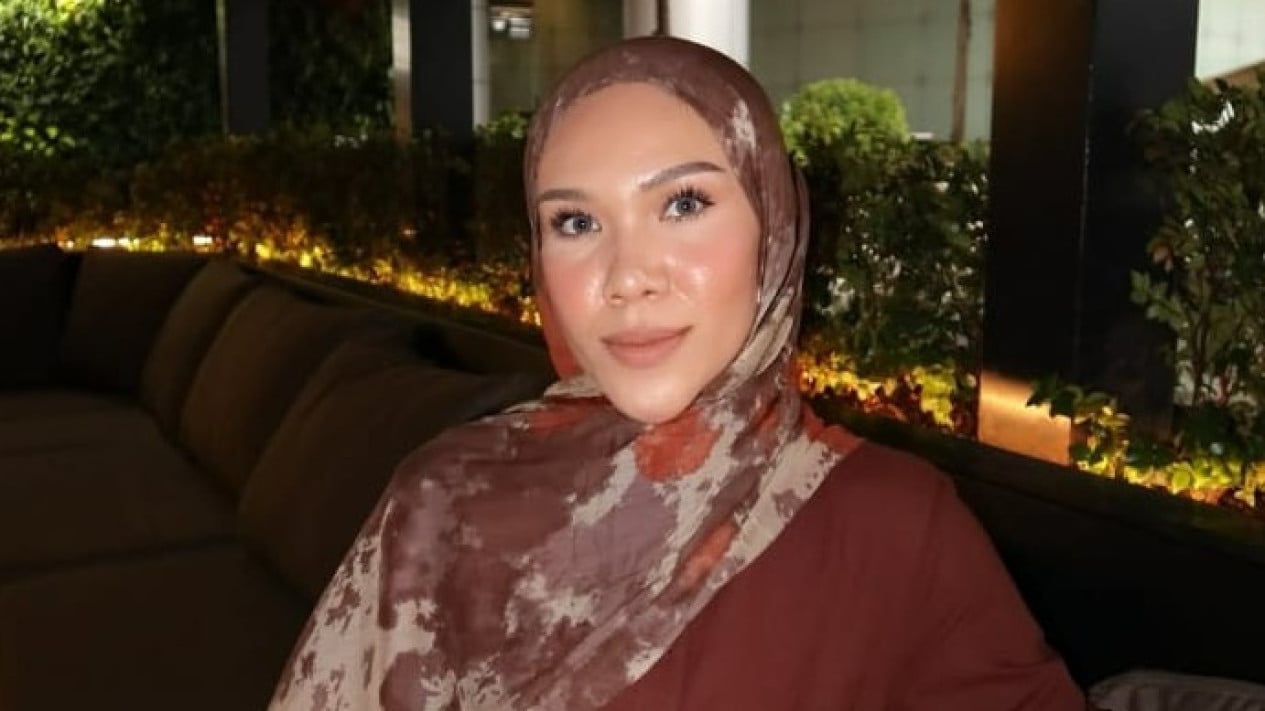 Usai Ucapannya ‘Tidur Terganggu Karena Sahur’ Viral, Cut Rizki Berikan Klarifikasi dan Memohon Maaf
            - galeri foto