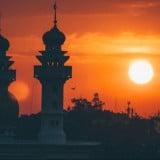Bolehkah Shalat Dhuha Hanya Baca Surah Al Ikhlas? Syekh Ali Jaber Menjawab