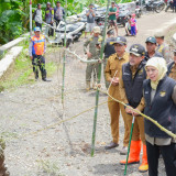 Pasca Banjir, Gubernur Khofifah Perbaikan Jalan dan Jembatan di Probolinggo