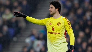 Beda Jauh dengan Andre Onana, Senne Lammens Sampai Dipuji David Moyes usai Manchester United Menang Lagi