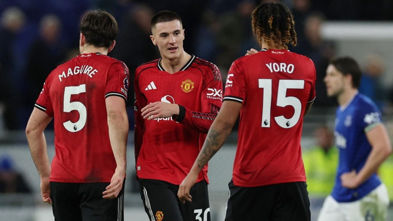 Legenda Liverpool Bikin Prediksi Berani soal Perebutan Tiket ke Liga Champions: Manchester United Favorit
            - galeri foto