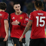 Legenda Liverpool Bikin Prediksi Berani soal Perebutan Tiket ke Liga Champions: Manchester United Favorit