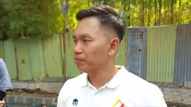 Pelatih kepala tim panjat tebing Indonesia Hendra Basir