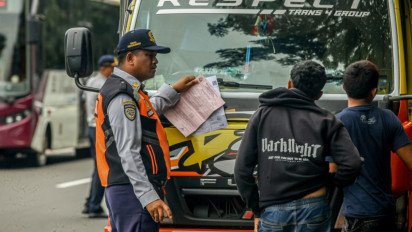 Berita Foto: Operasi Lintas Jaya di Cawang, 19 Kendaraan Ditindak