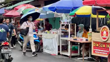 Ibu Rumah Tangga Coba Peruntungan Jual Takjil, Sumiyati: Bantu Suami Cari Duit Untuk Mudik ke Bantul