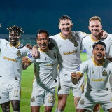 Bhayangkara FC Gilas Semen Padang 4-0, Paul Munster Kirim Peringatan