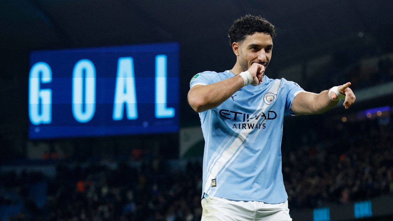 Barcelona Mulai Tinggalkan Julian Alvarez, Hansi Flick Pilih Striker Manchester City Ini Jadi Pengganti Lewandowski
            - galeri foto