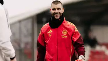 Maarten Paes Targetkan Diri Jadi Kiper Utama Ajax Musim Depan