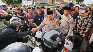 Kapolri Jenderal Listyo Sigit Prabowo menggelar kegiatan pembagian takjil hingga buka puasa bersama dengan insan pers.