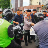 Bagikan Takjil dan Buka Puasa Bersama Bareng Insan Pers, Kapolri: Suara Media Suara Publik