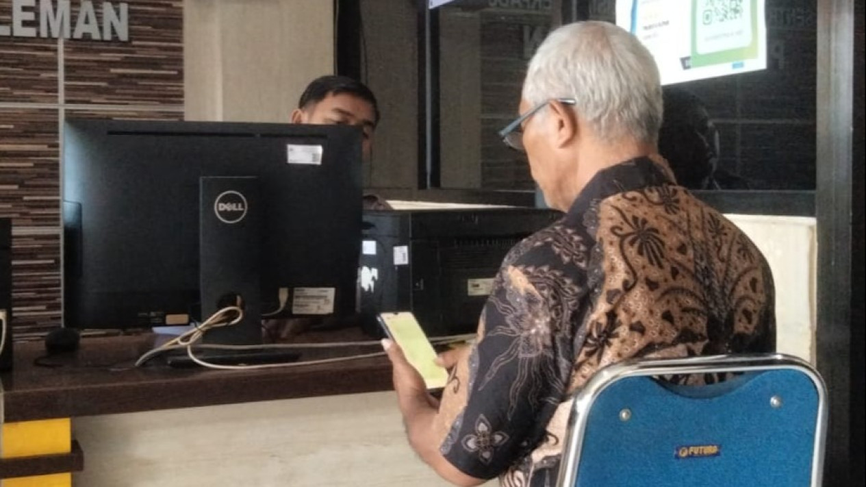 Pensiunan ASN di Pemkab Sleman Tertipu Modus Kerja Sama Penjualan Sepeda Lipat, Kerugian Capai Rp297 Juta
            - galeri foto