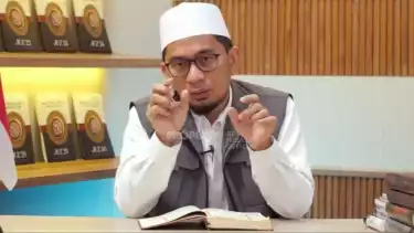 Ustaz Adi Hidayat bilang Jangan Lewatkan Baca Doa Pelunas Utang ini di Hari Jumat, Insyaallah Doa Antum Dikabulkan