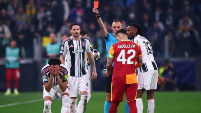 Alasan Lloyd Kelly Dikartu Merah di Leg Kedua Juventus Vs Galatasaray pada Playoff 16 Besar Liga Champions