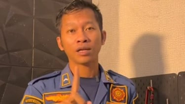 Anggota Damkar Depok Viral Usai Buat Konten Penggunaan Helm, Berujung Dapat Teror Empat Kali: "Tinggal di Mana Bos?"