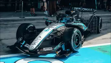 Mobil Mercedes saat Tes Pramusim F1 2026