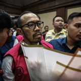 Berita Foto : Tiga Eks Pejabat PT Pertamina Patra Niaga Divonis 9–10 Tahun Penjara dalam Kasus Tata Kelola Minyak Mentah