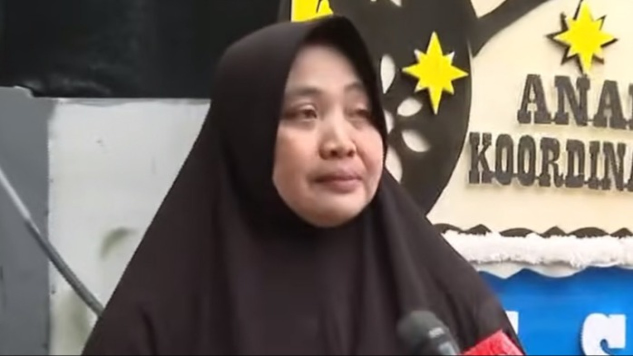 Curhatan Pilu Sang Ibu: Ayah Selingkuh dan Nikah Siri Jadi Pemicu Aksi Sadis Adik Bunuh Kakak di Kelapa Gading
            - galeri foto