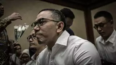 Eks Direktur Utama PT Pertamina International Shipping (PIS) Yoki Firnandi divonis pidana penjara sembilan tahun