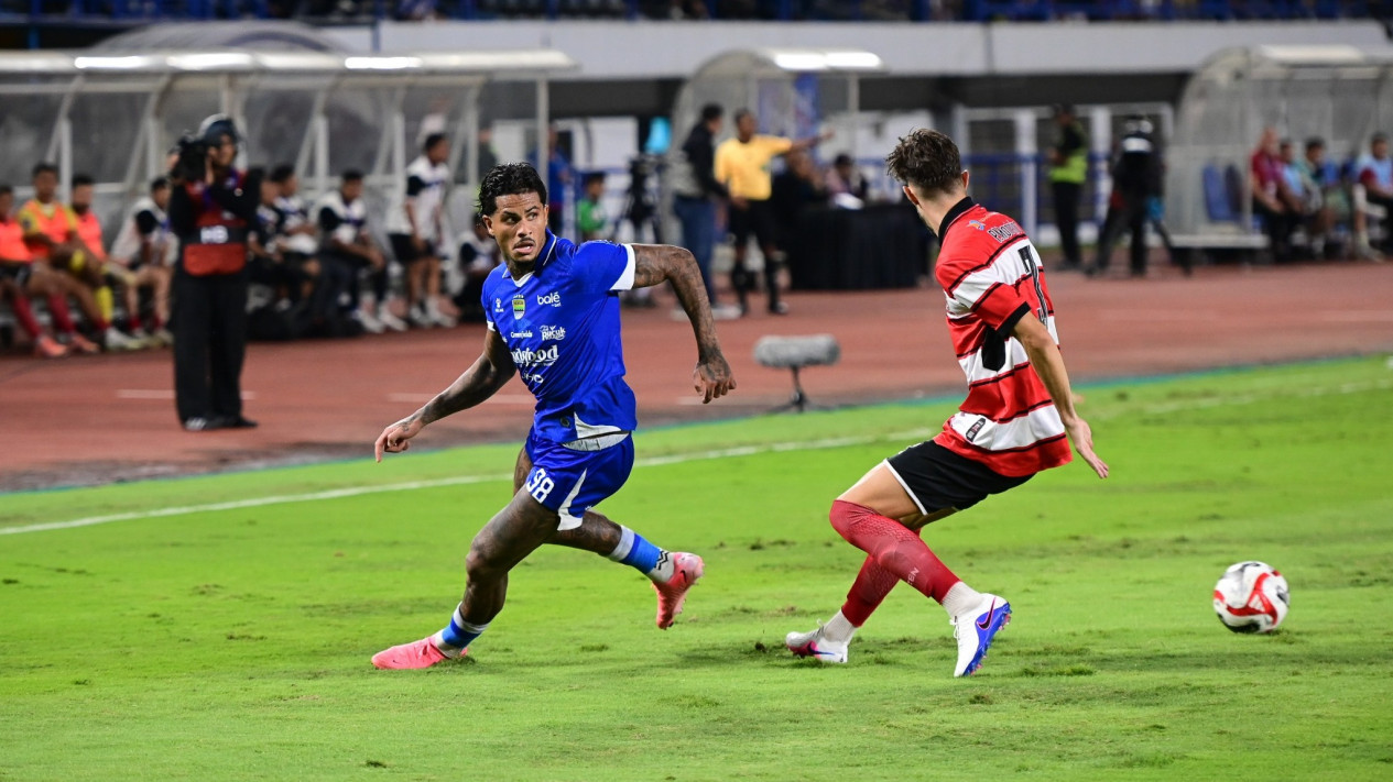 Kata-kata Berkelas Ramon Tanque Jadi Bintang Kemenangan Persib saat Gilas Madura United 5-0
            - galeri foto