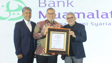 Usai Hadapi Sejumlah Tantangan Besar, Dirut Bank Muamalat Sabet Penghargaan Best CEO 2025