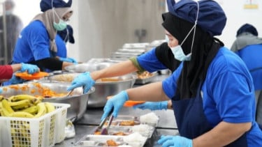 DPR Desak BGN Bereskan Tata Kelola MBG: Blacklist Dapur Nakal, Kalau Perlu Meja Hijau