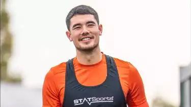 Bek Timnas Indonesia, Elkan Baggott