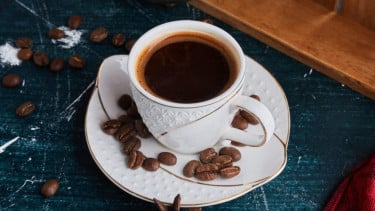 Berhenti Sebelum Terlambat, Tahan Kantuk dengan Kopi saat Puasa Ramadhan Ada Efek Sampingnya