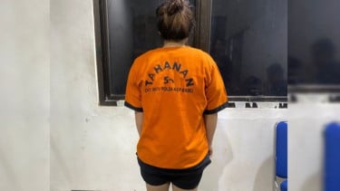 Polisi Ciduk Ibu Muda di Pangkalpinang, Simpan 1,1 Kilogram Sabu di Bawah Meja Kontrakan