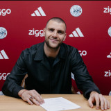 Baru Kasih Debut Sekali, Ajax Disebut Ragu dengan Kapasitas Maarten Paes? Pundit Belanda: Banyak yang Lebih Baik