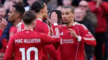 5 Gol Tanpa Ampun! Liverpool Samai Poin Manchester United, West Ham Terancam Degradasi