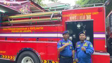 Ketika Menolong Jadi Ibadah Paling Tulus, Puasa Tak Jadi Hambatan Petugas Damkar Jakarta Kerja Tanpa Batas Waktu