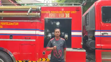 Ketika Menolong Jadi Ibadah Paling Tulus, Puasa Tak Jadi Hambatan Petugas Damkar Jakarta Kerja Tanpa Batas Waktu